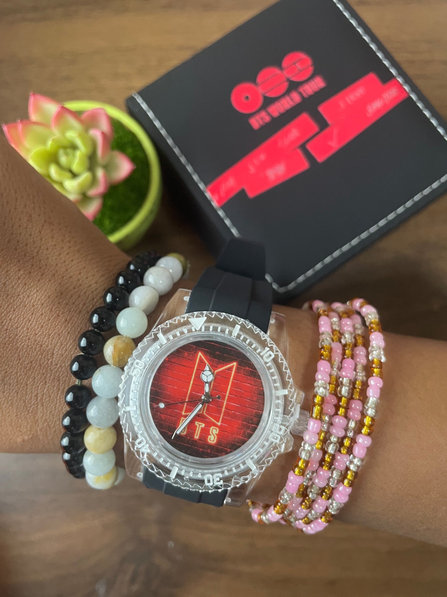 K-pop BTS World Tour Concert Arirang Watch + Watch box