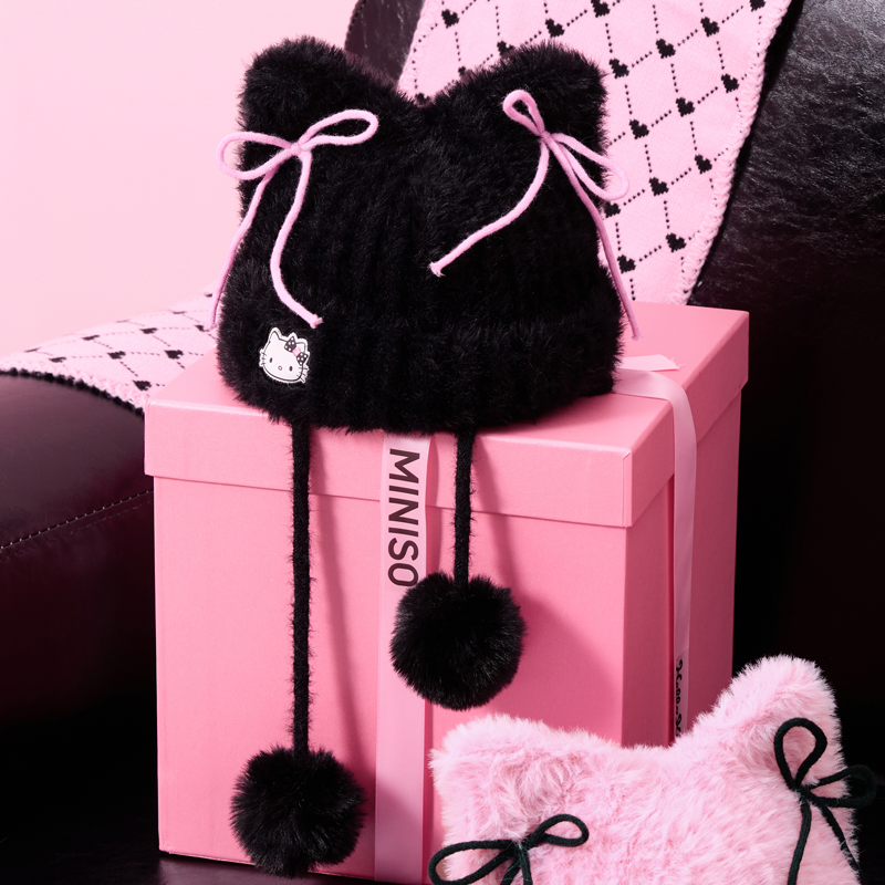 Sanrio Hello Kitty Sparkle Party Series Winter Items