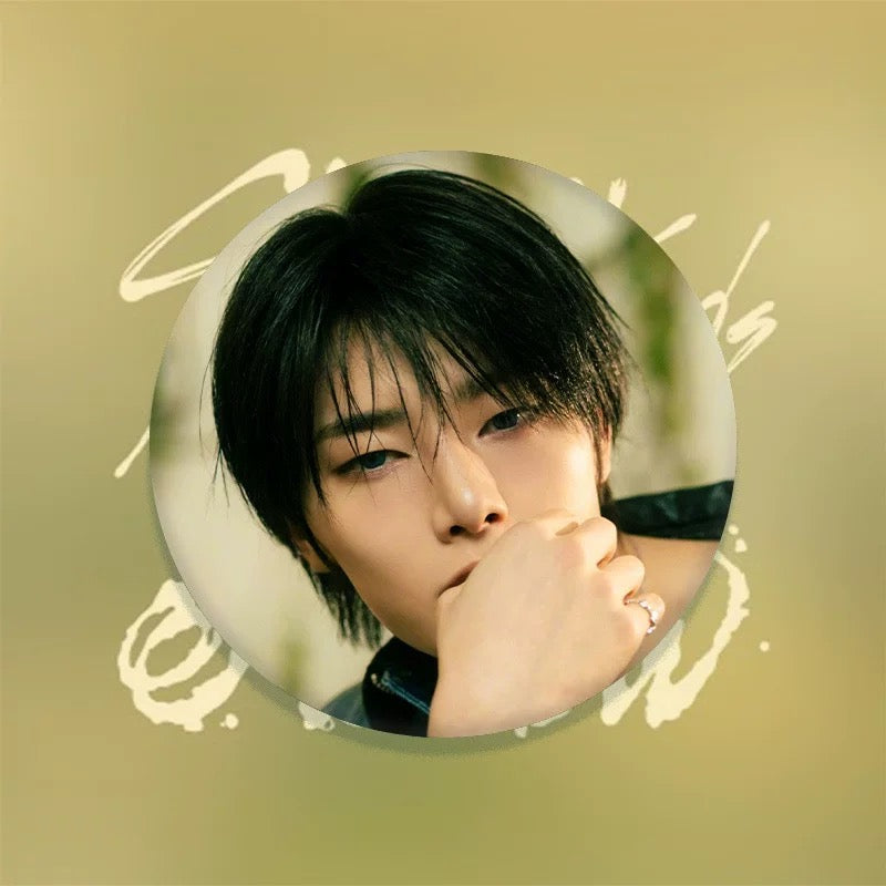 K-pop Stray Kids Hollow Album Mirror/ Keychain Badge
