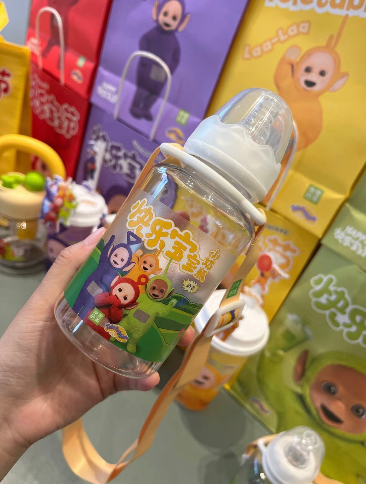 [FREE SHIPPING] Teletubbies X Naixue Tea Water Bottle Sticker Gift Bag Set