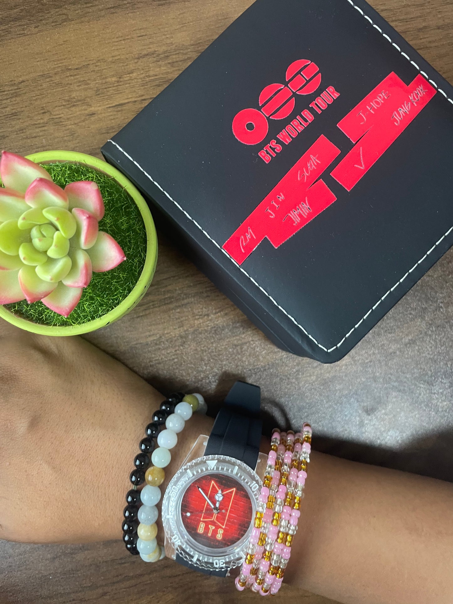 K-pop BTS World Tour Concert Arirang Watch + Watch box